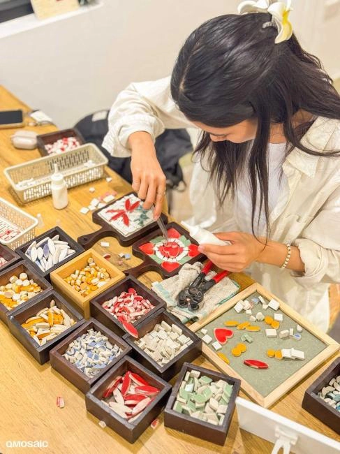 Mosaic Art Workshop with English-Speaking Instructor in Hanoi